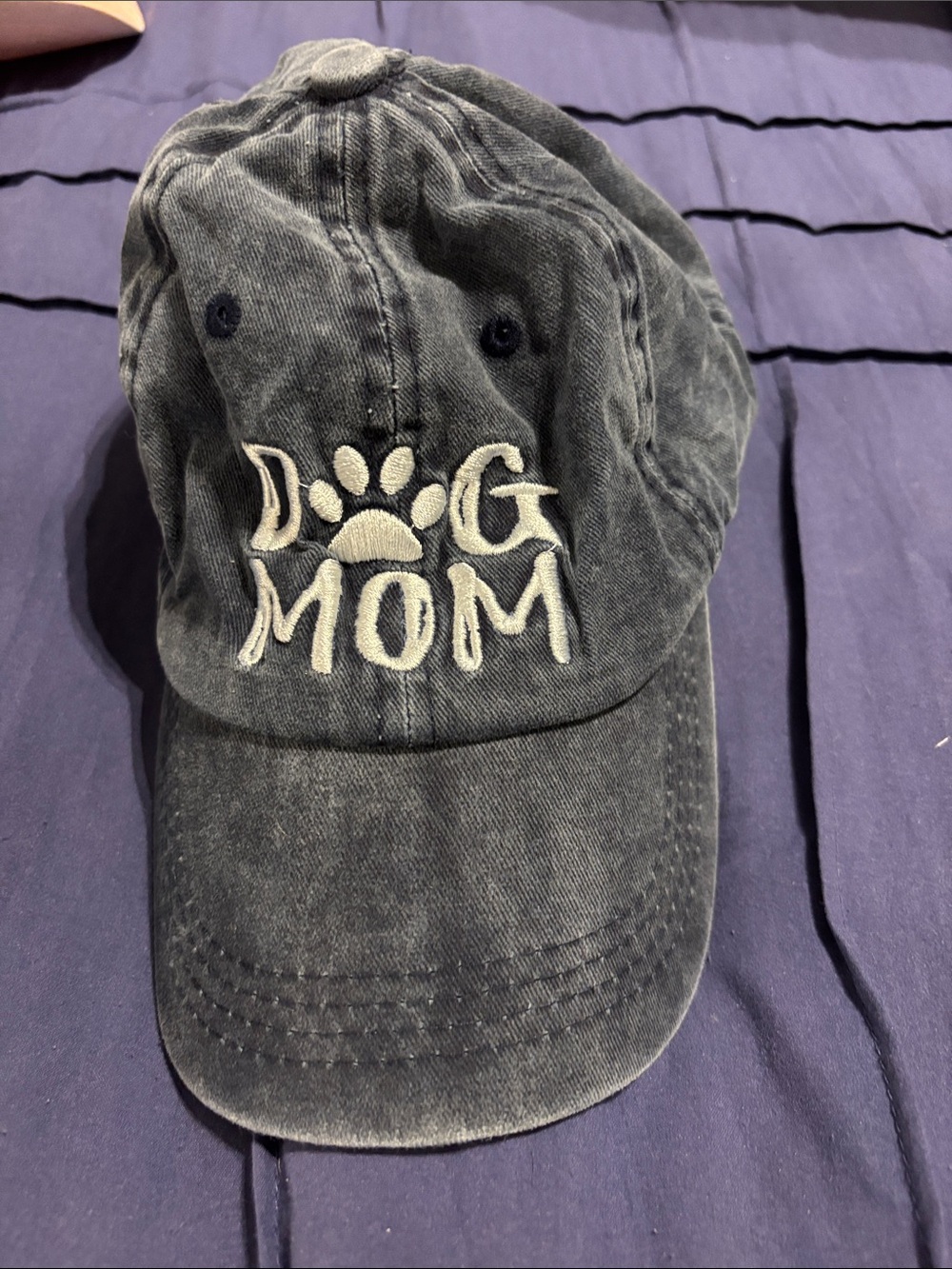 Dog Mom Embroidered Baseball Cap - Black